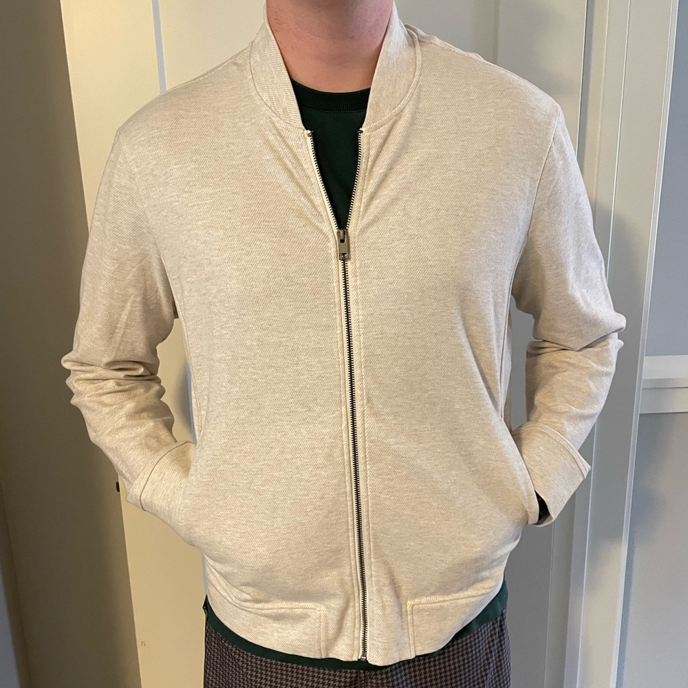 Men’s white bomber jacket